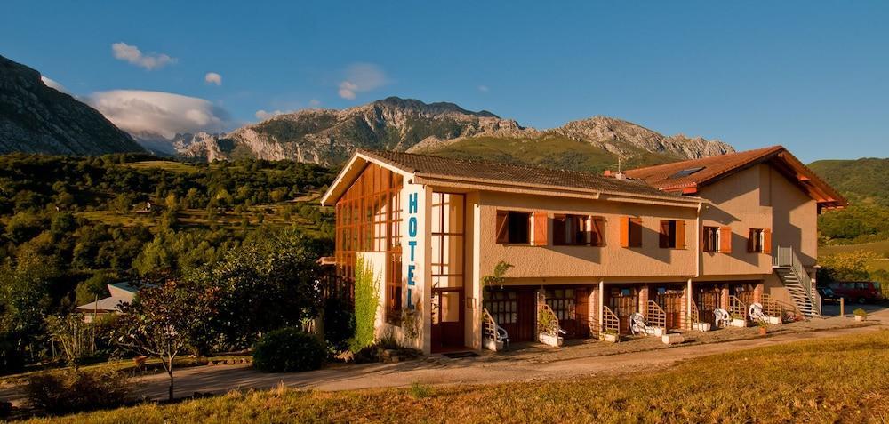 Hotel Torrecerredo 아레나스데카브랄레스 외부 사진
